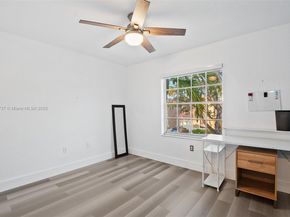 518 NW 130th Way, Pembroke Pines FL 33028