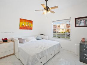 518 NW 130th Way, Pembroke Pines FL 33028
