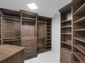 1643 Brickell Ave 4902, Miami FL 33129