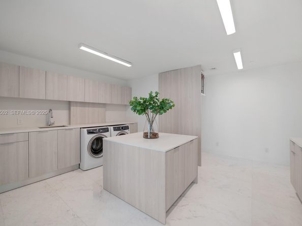 1643 Brickell Ave 4902, Miami FL 33129