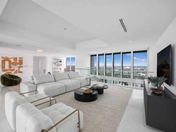 1643 Brickell Ave 4902, Miami FL 33129