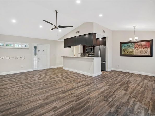 349 NW 94th Ter, Plantation FL 33324