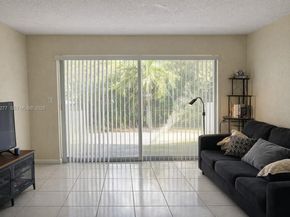 1090 NE 129th St 205, North Miami FL 33161