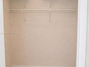 1090 NE 129th St 205, North Miami FL 33161
