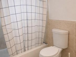 1090 NE 129th St 205, North Miami FL 33161