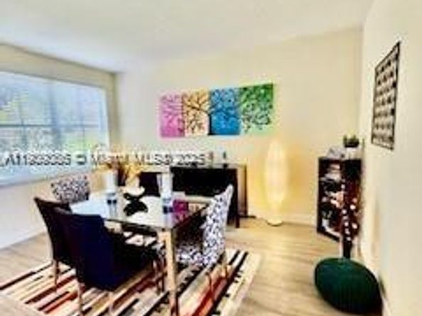 1587 Winterberry Ln, Weston FL 33327