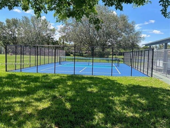 1587 Winterberry Ln, Weston FL 33327