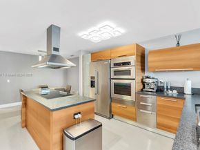 2950 NE 188th St 315, Aventura FL 33180