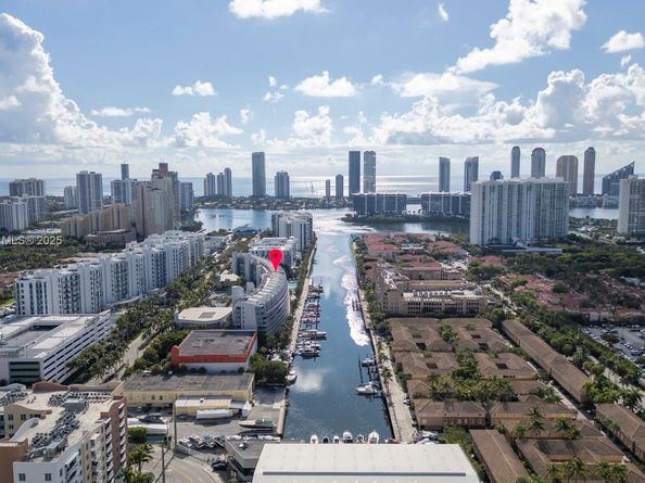 2950 NE 188th St 315, Aventura FL 33180
