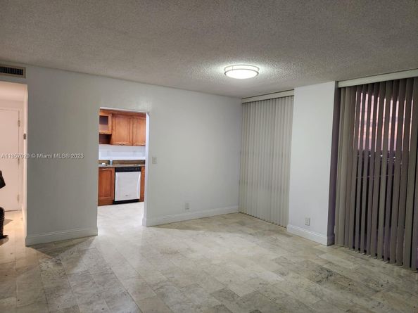 780 NE 69th St 1810, Miami FL 33138