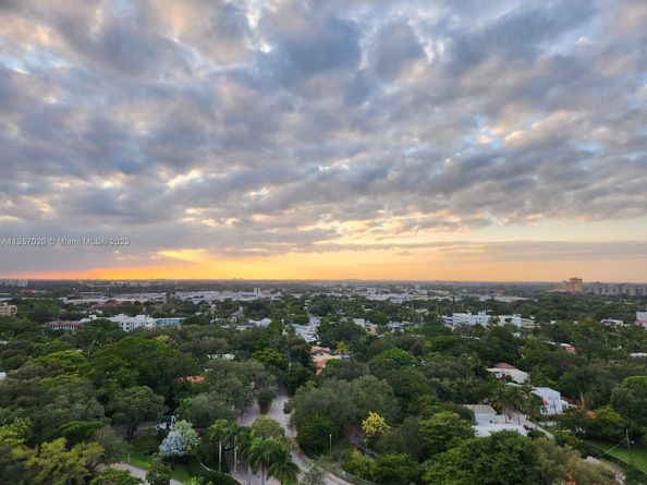 780 NE 69th St 1810, Miami FL 33138