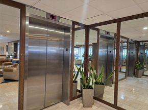 3850 Washington St 816, Hollywood FL 33021