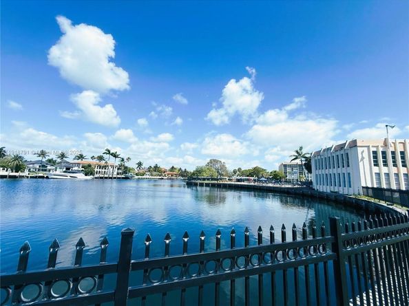701 Three Islands Blvd 506, Hallandale Beach FL 33009