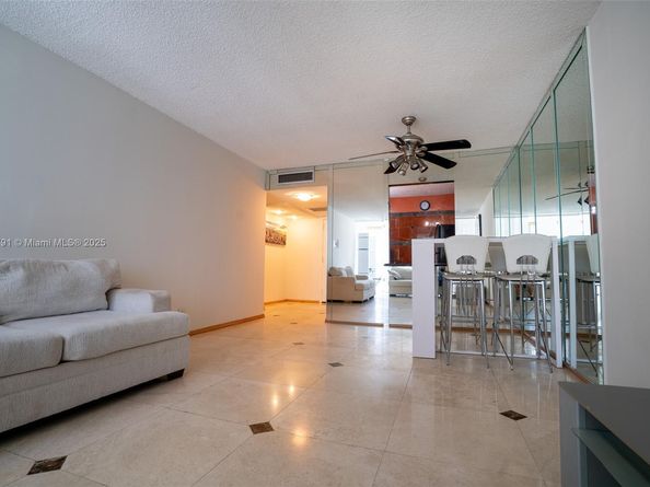 701 Three Islands Blvd 506, Hallandale Beach FL 33009