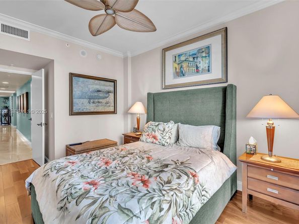 333 Las Olas Way 1705, Fort Lauderdale FL 33301