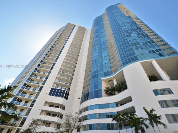 333 Las Olas Way 1705, Fort Lauderdale FL 33301