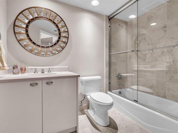 333 Las Olas Way 1705, Fort Lauderdale FL 33301