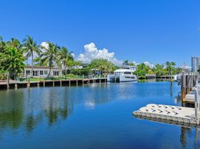 624 Palm Dr, Hallandale Beach FL 33009