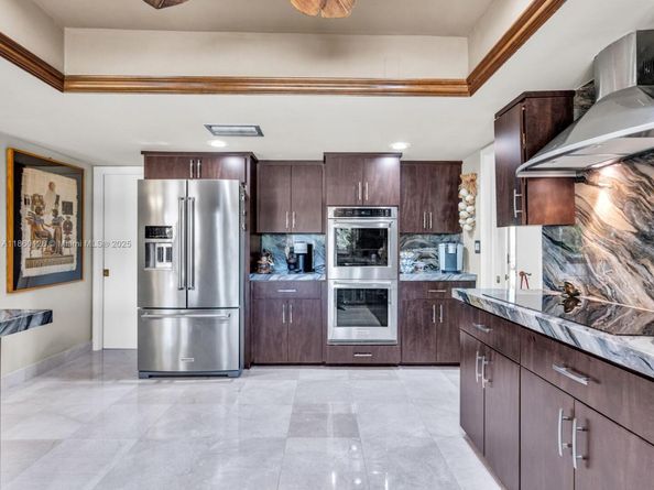 624 Palm Dr, Hallandale Beach FL 33009