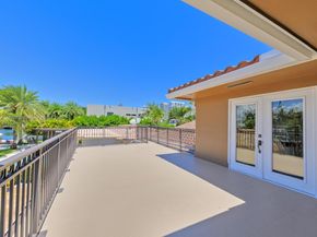 624 Palm Dr, Hallandale Beach FL 33009