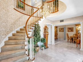 624 Palm Dr, Hallandale Beach FL 33009