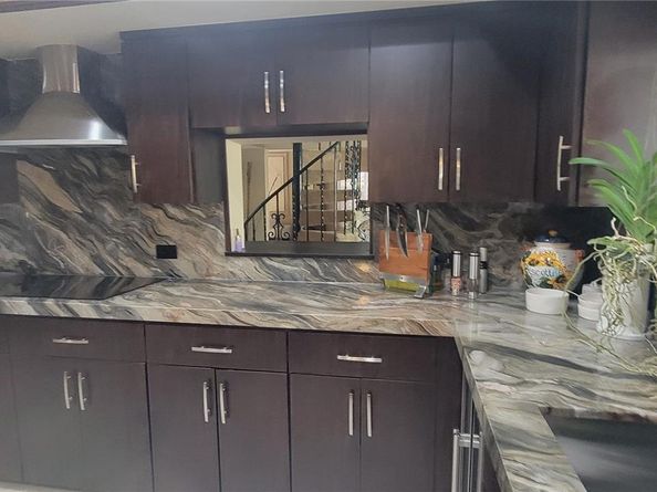 624 Palm Dr, Hallandale Beach FL 33009