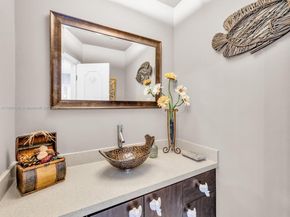 624 Palm Dr, Hallandale Beach FL 33009