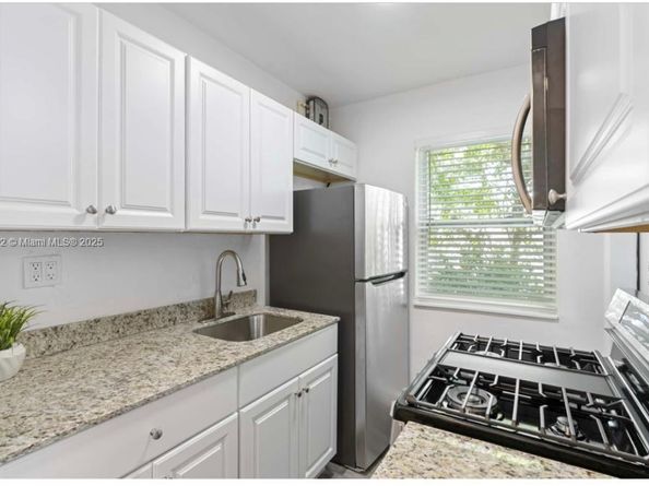 7836 NE Bayshore Ct, Miami FL 33138