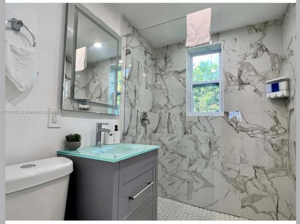 7836 NE Bayshore Ct, Miami FL 33138