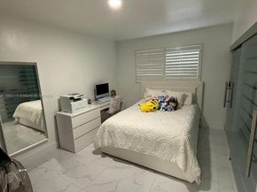 19150 S Saint Andrews Dr, Hialeah FL 33015