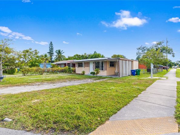 6142 SW 21st St, Miramar FL 33023