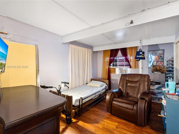 6142 SW 21st St, Miramar FL 33023