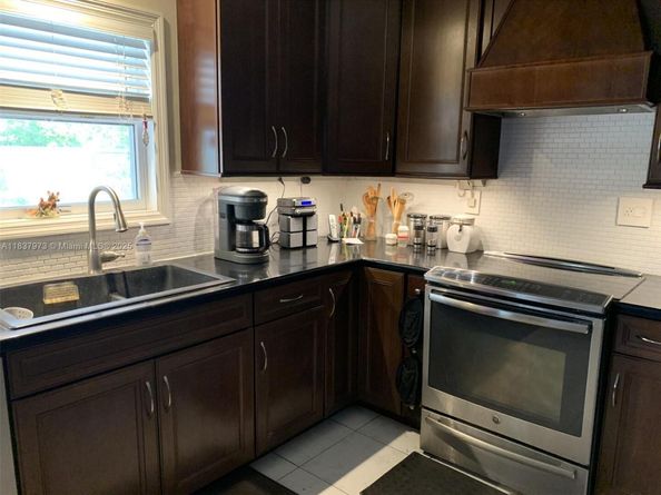 11001 SW 172nd Ter, Miami FL 33157