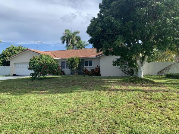 11001 SW 172nd Ter, Miami FL 33157