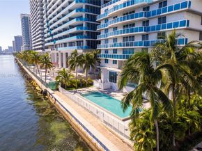 700 NE 25th St 2002, Miami FL 33137