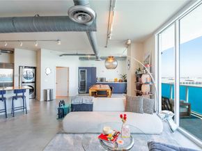 700 NE 25th St 2002, Miami FL 33137