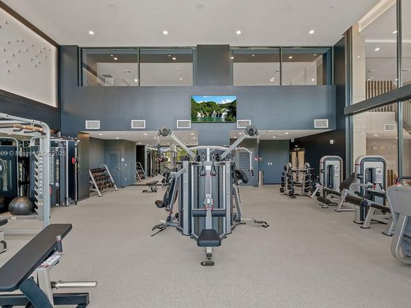 101 Diplomat Pkwy 306, Hallandale Beach FL 33009
