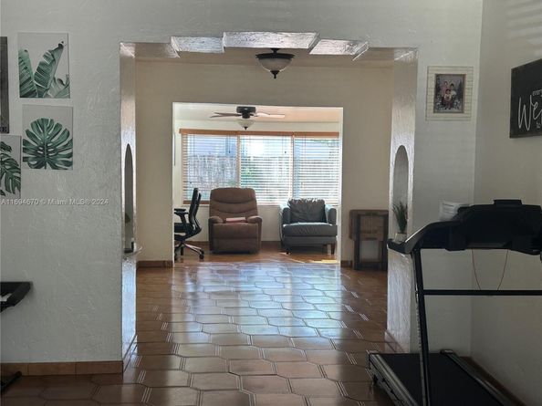 2414 SW 21st Ter, Miami FL 33145