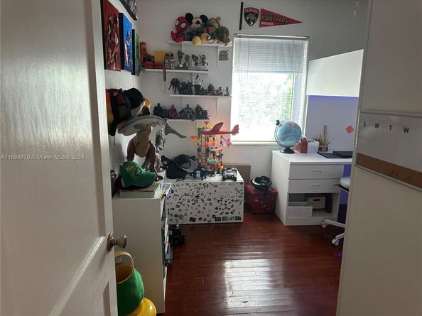 2414 SW 21st Ter, Miami FL 33145