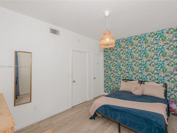 530 15th St 104, Miami Beach FL 33139