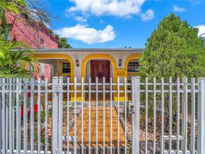 219 SW 6th Ave, Miami FL 33130