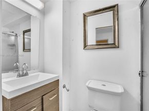 219 SW 6th Ave, Miami FL 33130