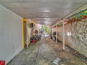 219 SW 6th Ave, Miami FL 33130