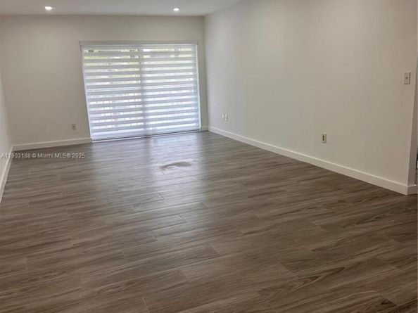7705 SW 86th St B315, Miami FL 33143