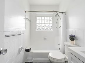 1419 Crest Dr, Lake Worth FL 33461