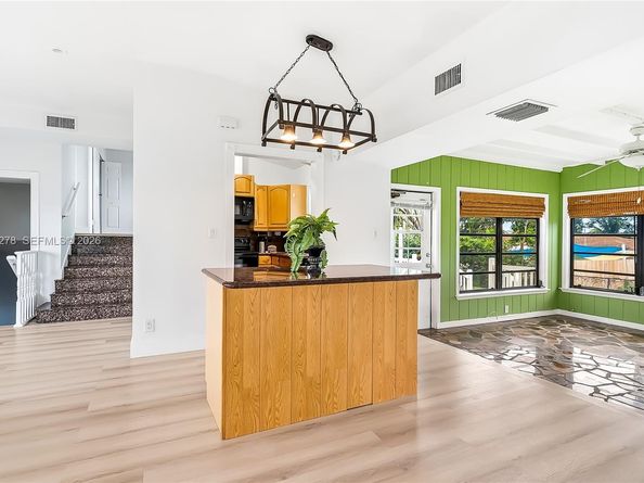 1419 Crest Dr, Lake Worth FL 33461