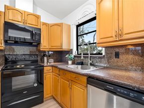 1419 Crest Dr, Lake Worth FL 33461