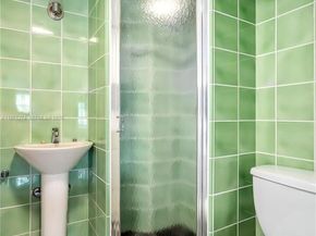 1419 Crest Dr, Lake Worth FL 33461