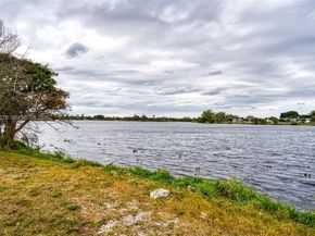 1419 Crest Dr, Lake Worth FL 33461