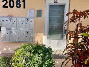 2081 NE 56th St 101, Fort Lauderdale FL 33308